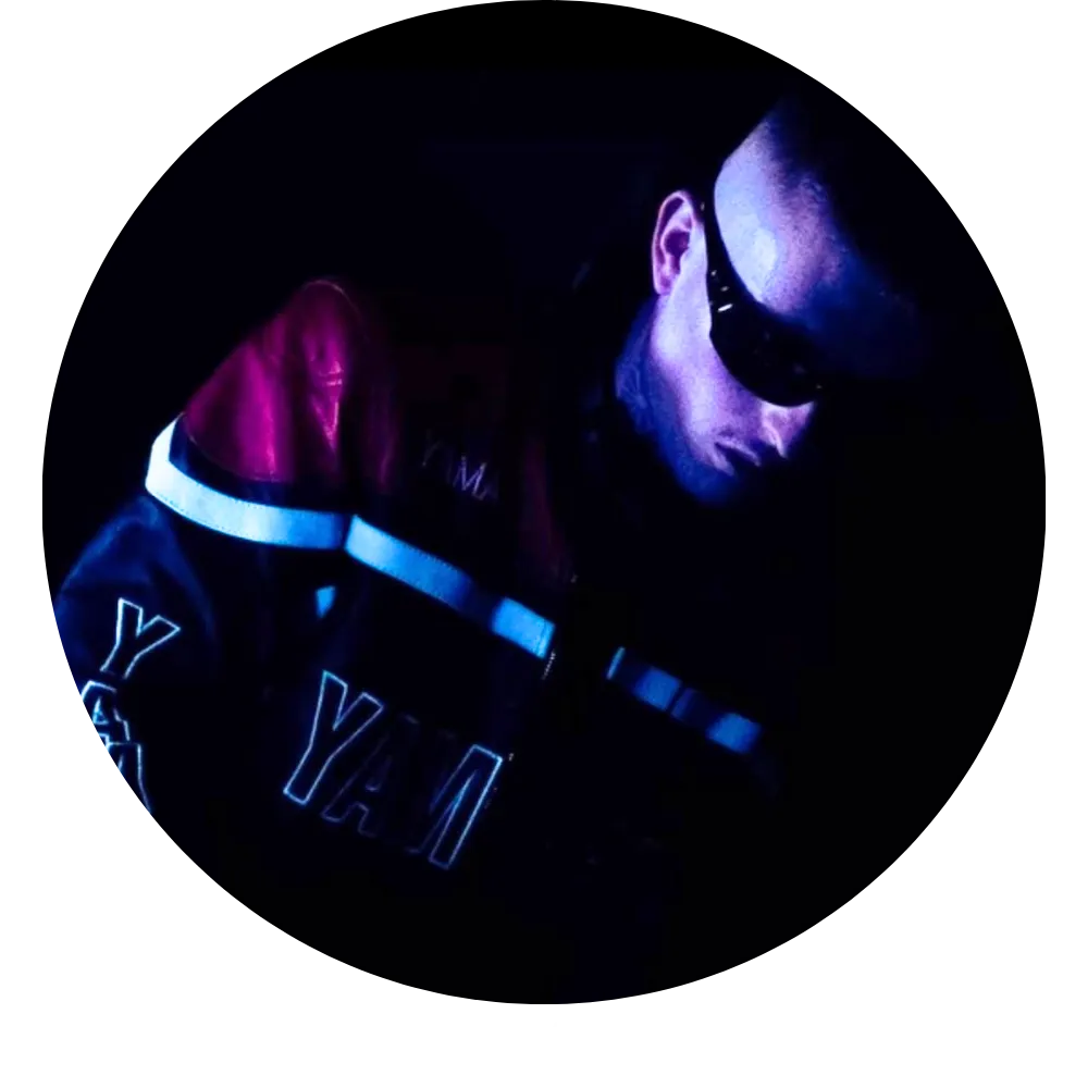 EV8
